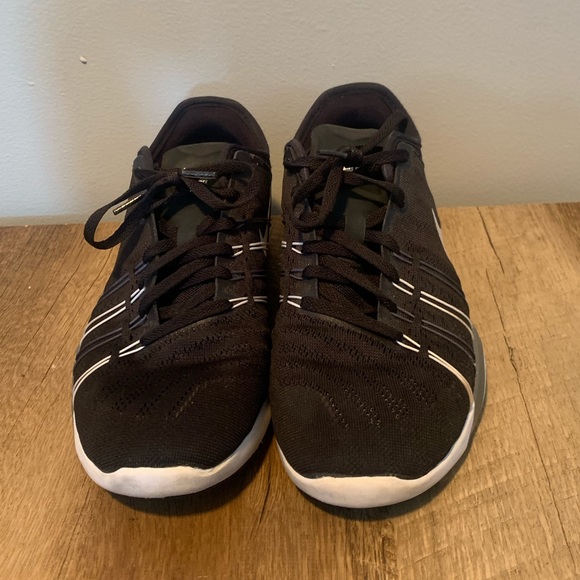 Nike Black Training Shoes - Picture 2 of 5